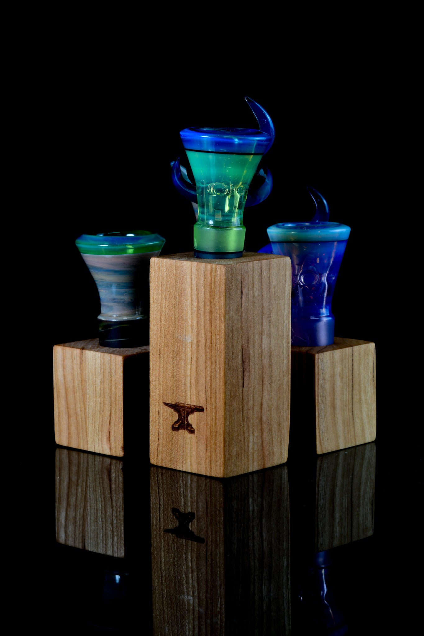 Oaken Anvil - 3 Hole Elevated Bowl Stand - 1