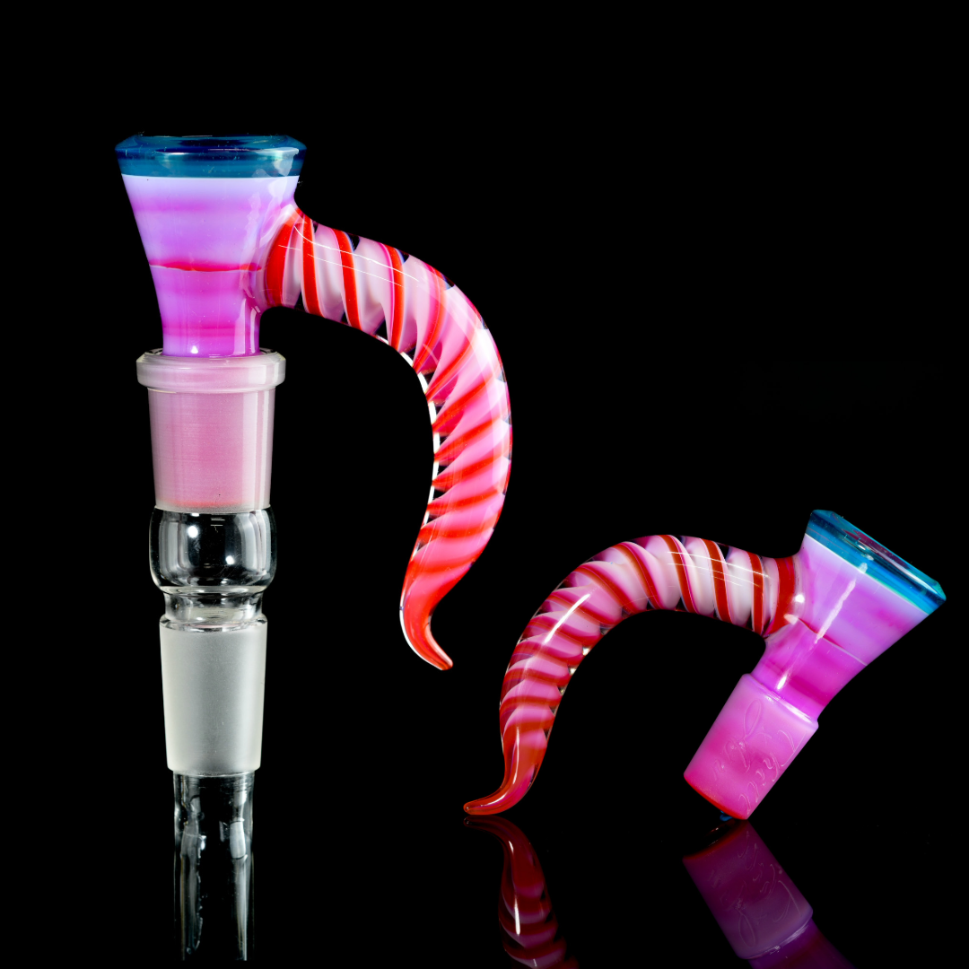 Thill Glassworks x Asu Glass - Pink Down Horn 18mm 4 Hole Full Work Slide