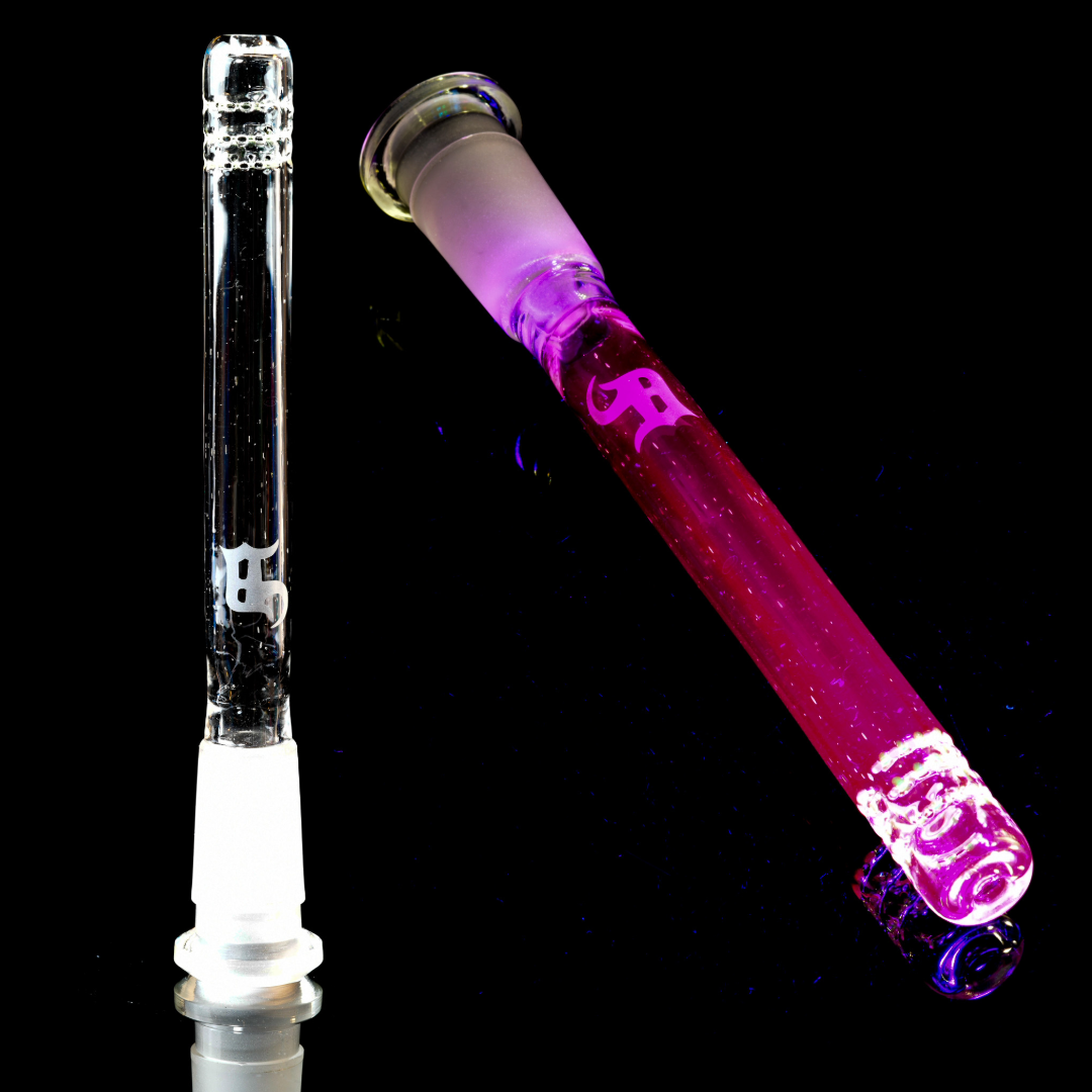 Duffy Glass - 18/14 Colour 360 Grid Stem - Lucy (uv) W/ Illuminati Grids - 5.6"